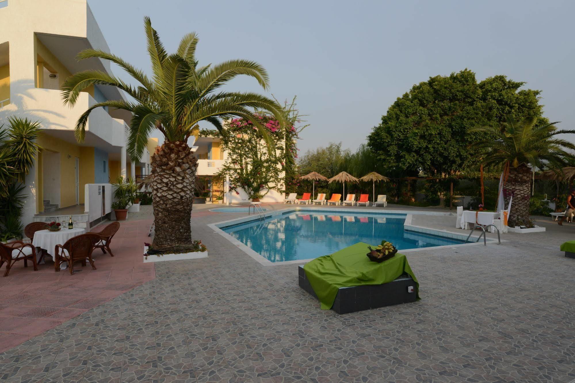 Golden Star Relax Hotel - Adults Only 16 Plus ตีกากี ภายนอก รูปภาพ
